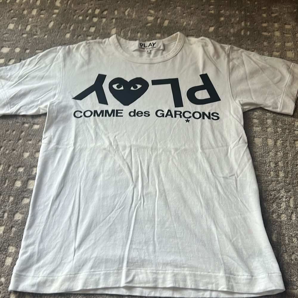 Men’s comme des garçons t-shirt size small